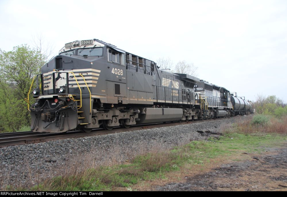 NS 4028, 6400 on 310